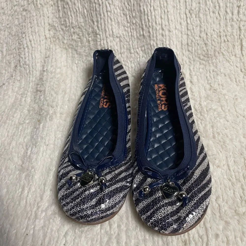 Michael Kors Kids' Striped Navy and Silver Slippers SZ4